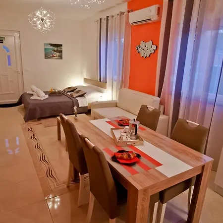 House Monte Cherpo *