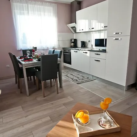 House Monte Cherpo * بولا