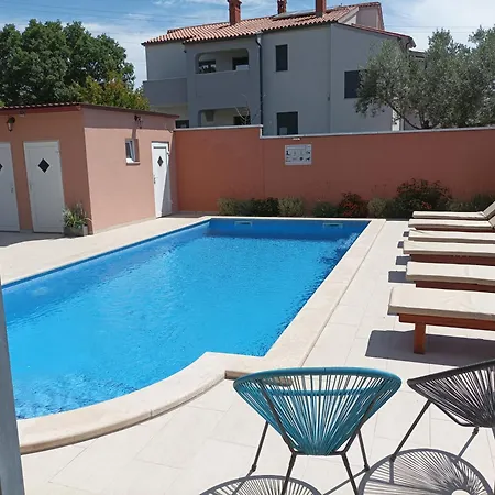 House Monte Cherpo بيت للعطل