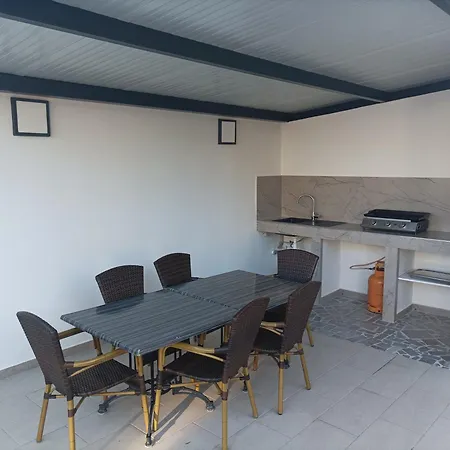 House Monte Cherpo * بولا