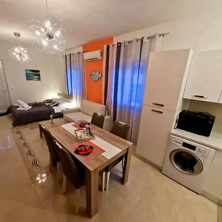 House Monte Cherpo