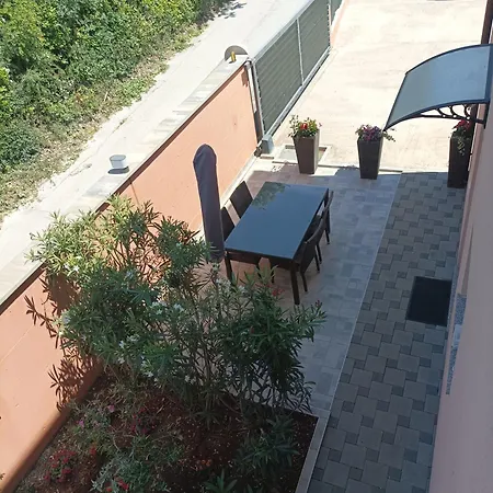 House Monte Cherpo Vakantiehuis Pula