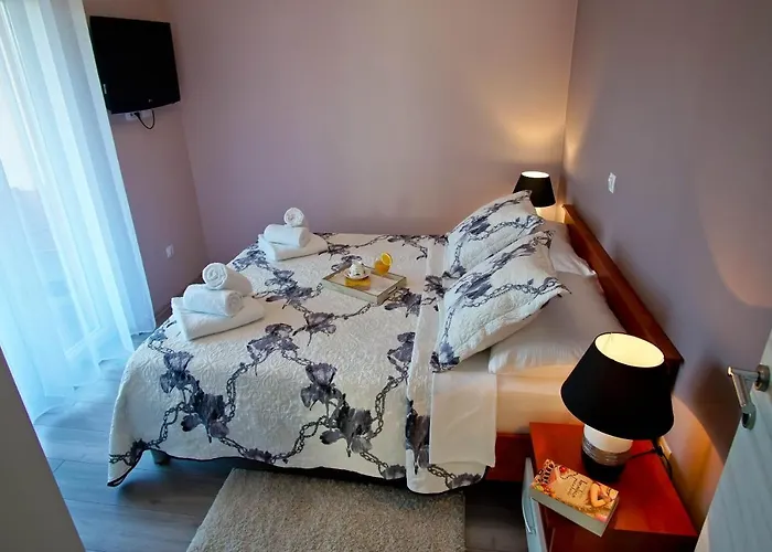 Vikendica House Monte Cherpo